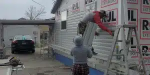 Read more about the article Step-by-Step Guide: How to Safely Remove Siding
