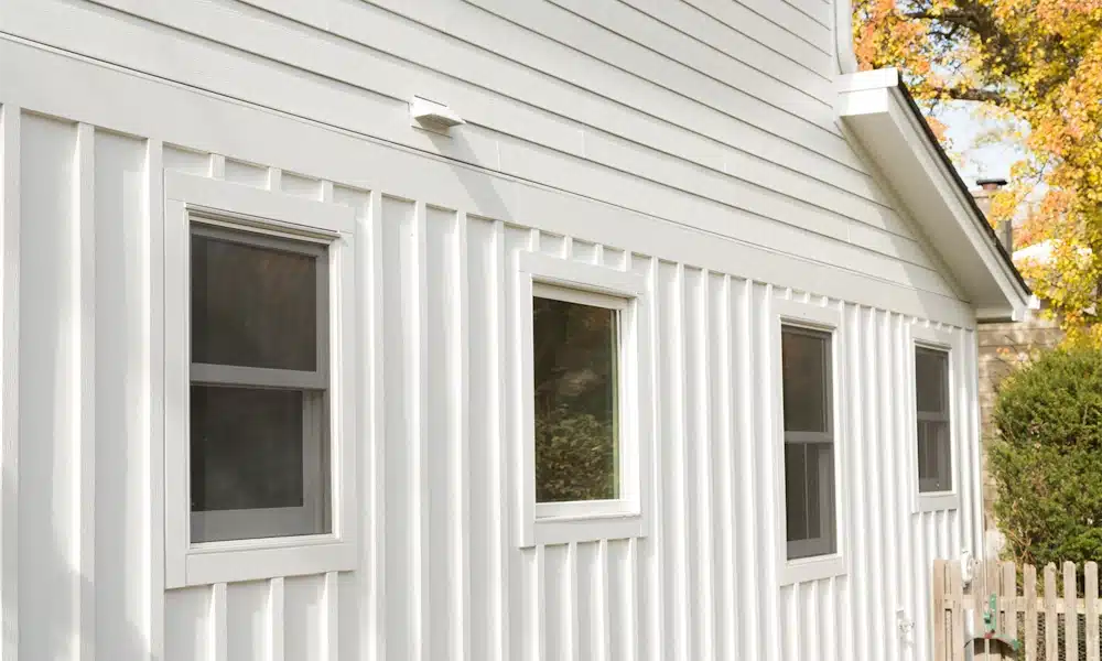 https://utahsidingexteriors.com/wp-content/uploads/2024/02/james-hardie-fiber-cement-siding-utah-1000x600-1.webp?utm_source=chatgpt.com